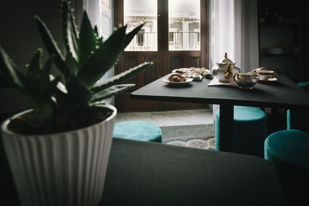 Agatha Cosy Hotel Catania Luaran gambar